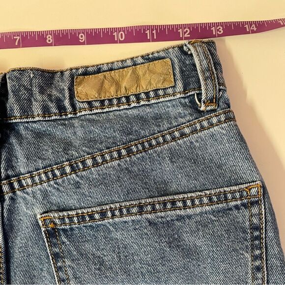 Cotton On Medium Wash Blue Ripped Knee Loose Straight Jean Size 4 EUC - Picture 5 of 11